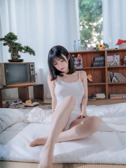 他解开女警的乳罩慢慢揉电影_蓝光免费观看视频